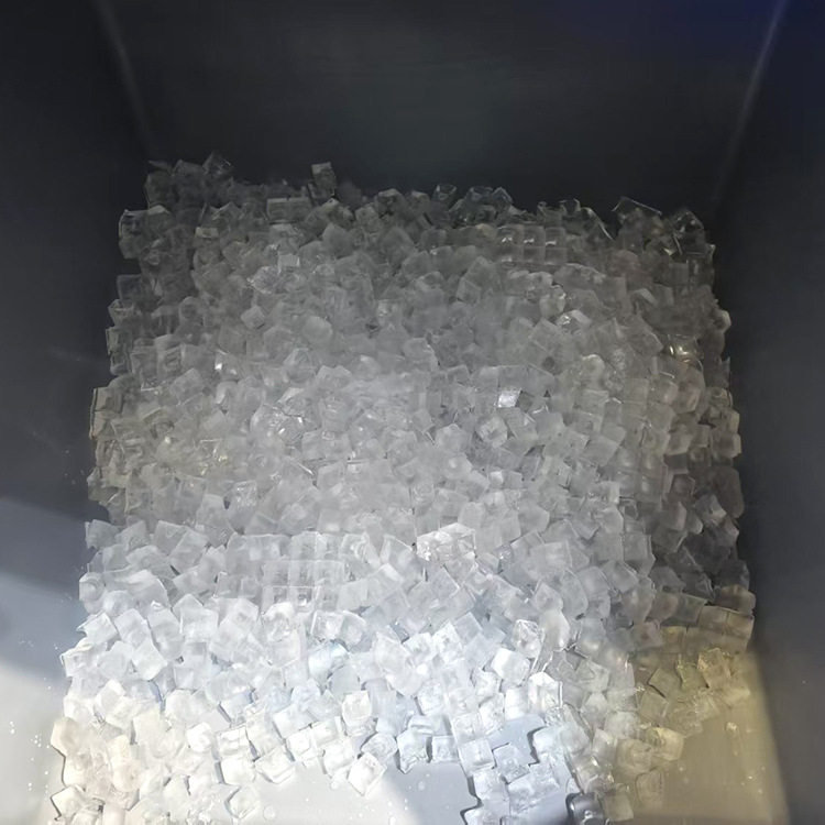 商用大方冰制冰机 喷淋式30×30/50×50大冰粒机日本新琦制冰设备