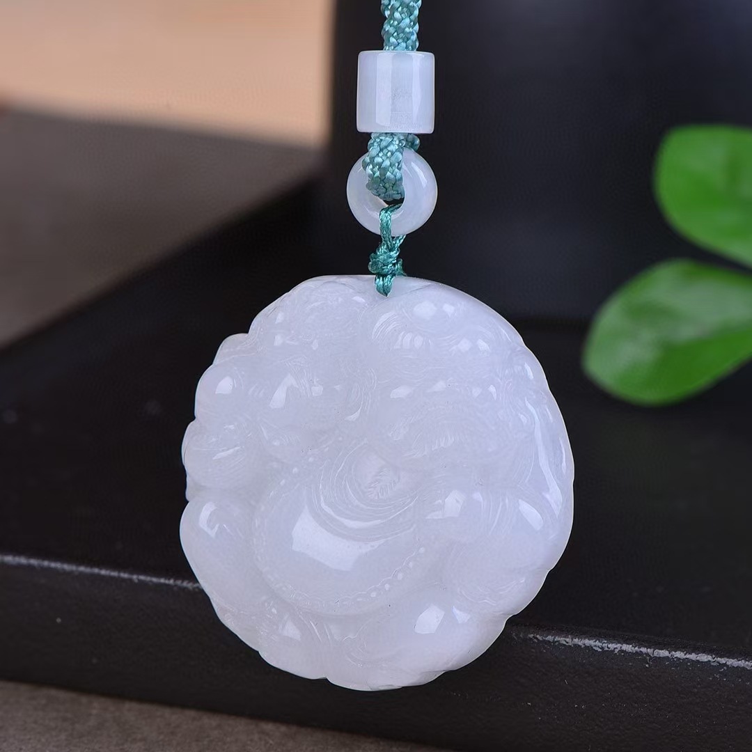 天然新疆金丝玉白玉佛公牌子挂件羊脂白吊坠项链毛衣链玉坠