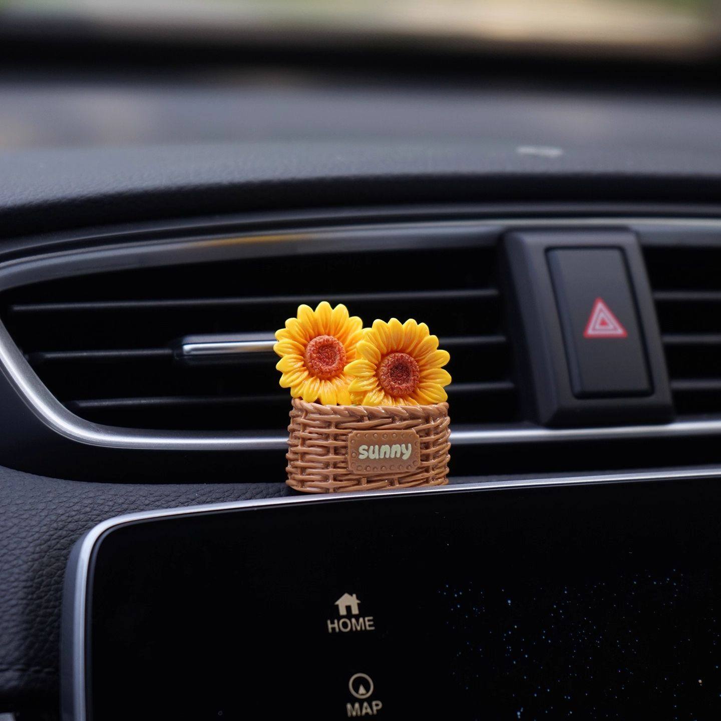 车载饰品摆件女高级sunny向日葵花篮汽车装饰小摆件窗边显示器屏