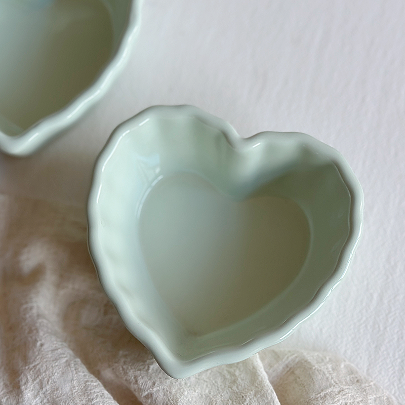 半颗橘子HO 纯色INS风浅淡绿心形烤碗甜品布丁碗高温釉下彩