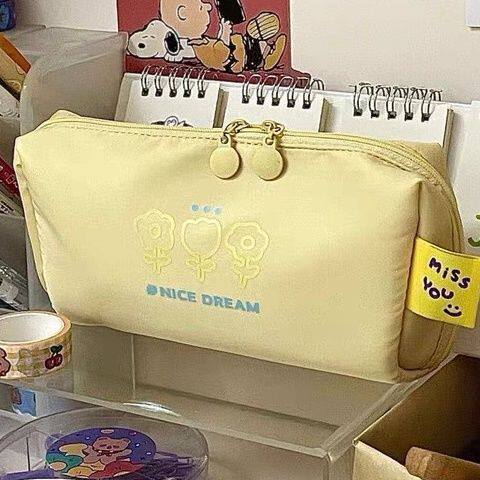 笔袋轻奢高级感ins小红书同款学生笔袋多功能大容量日系简约高颜