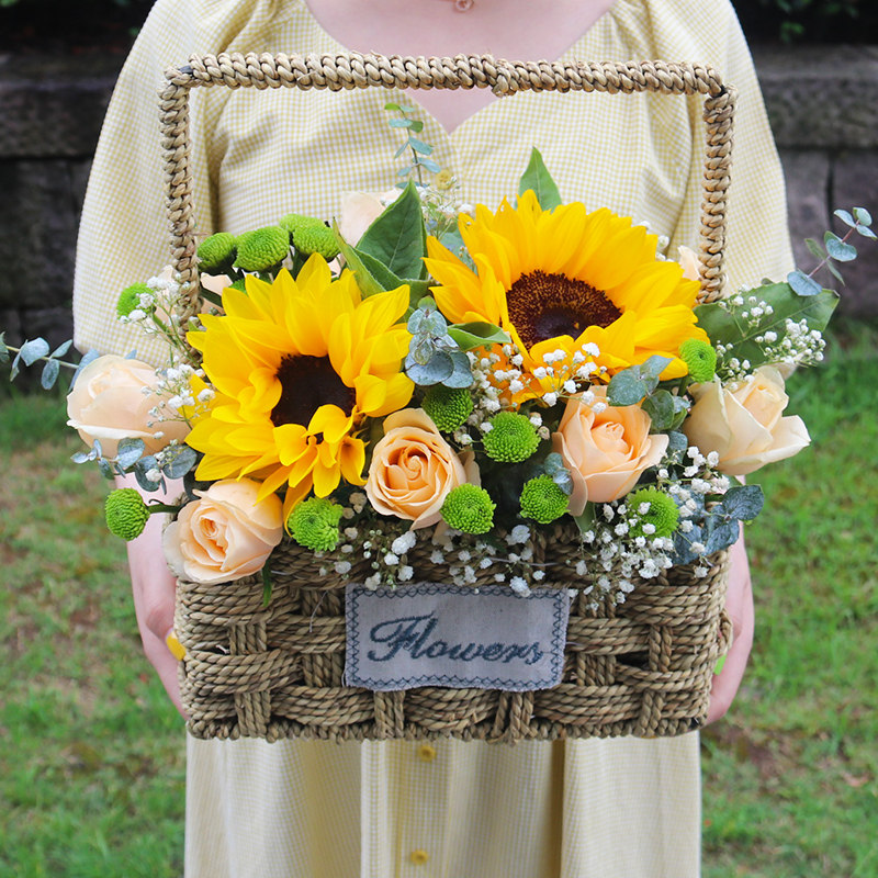 绣球红玫瑰混搭手提花篮海口鲜花速递秀英龙华美兰同城生日送花店