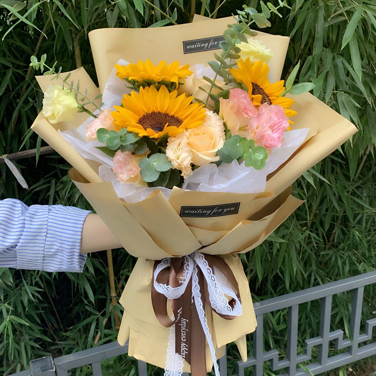 西安同城速递表白向日葵送女友