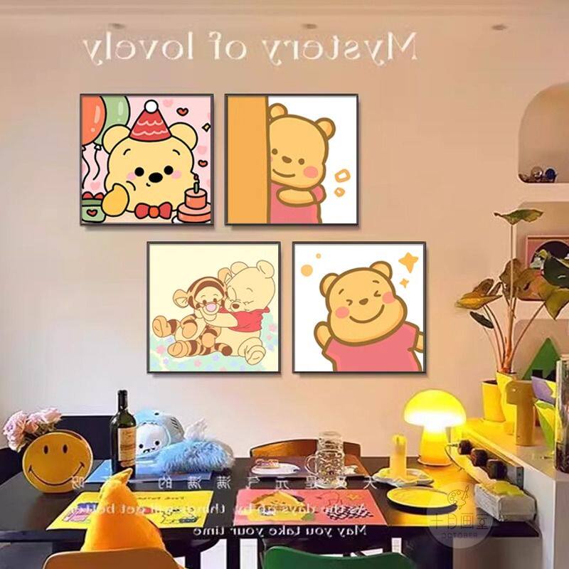 奶油风小熊维尼装饰画多巴胺卡通动漫儿童房间挂画卧室床头墙壁画
