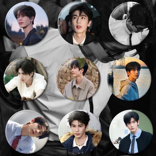 张凌赫吧唧徽章痛包装饰谷子无料痛包精美礼物收藏胸章朋友礼物