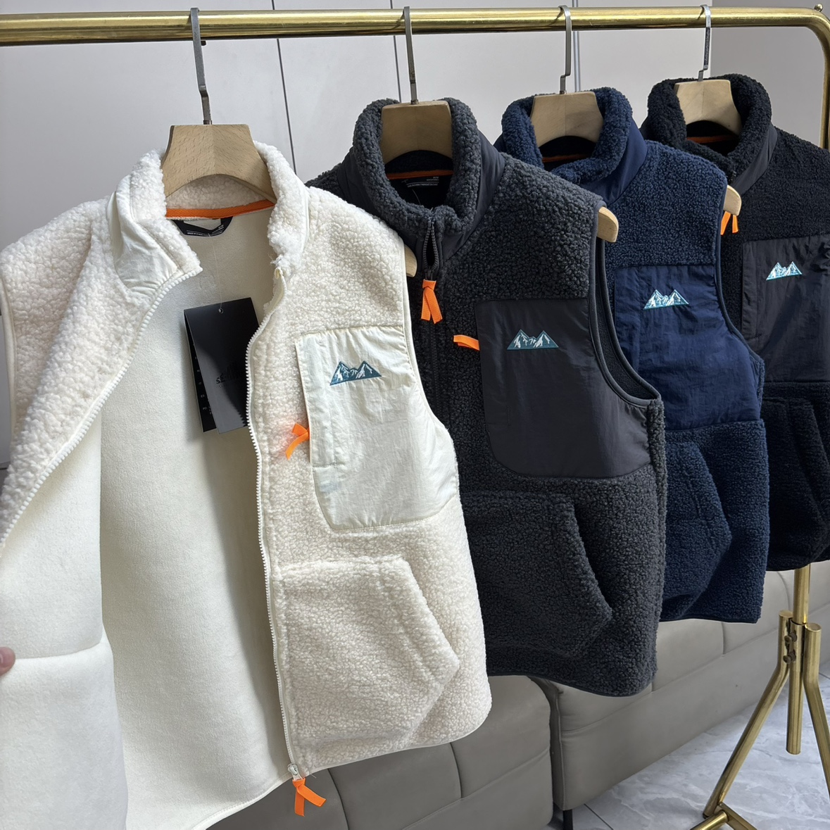 捡漏款 户外山系颗粒绒羊羔绒加厚秋冬男士立领马甲保暖背心外套