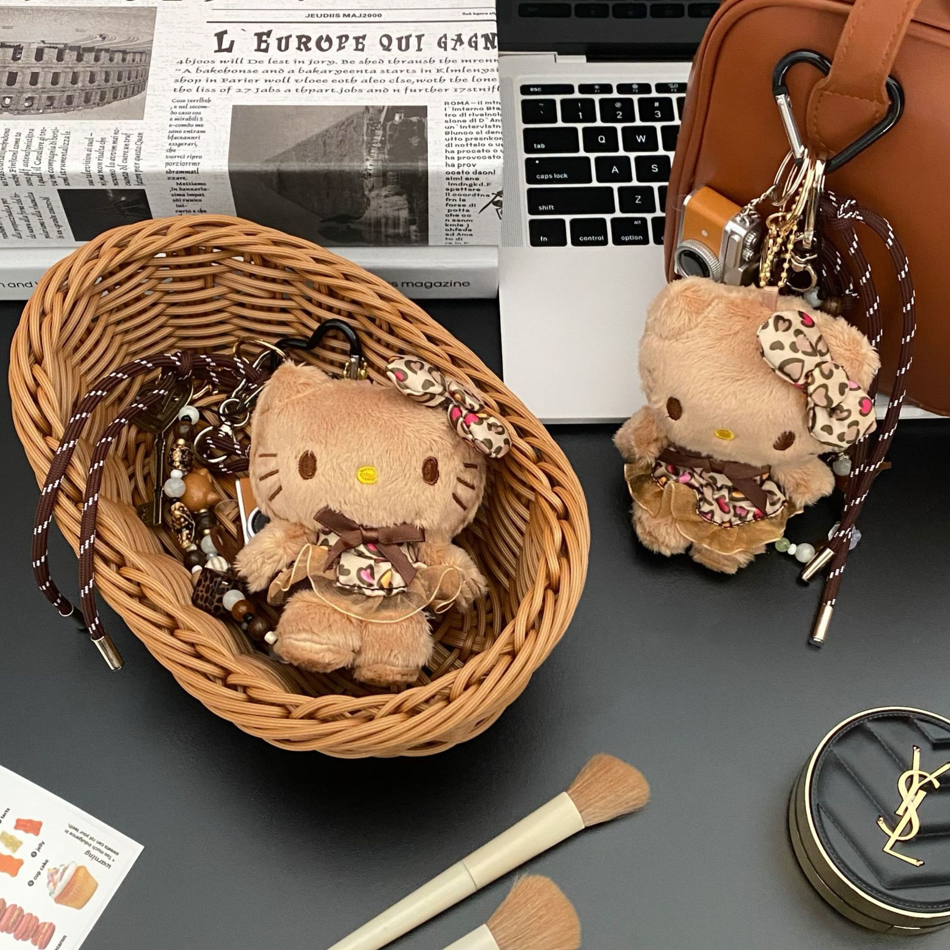 miu系豹纹黑皮凯蒂kt猫挂件