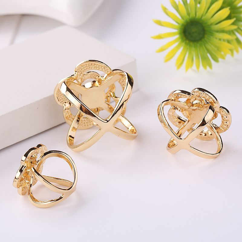 零食小吃收纳盒高档丝巾扣优雅玫瑰花小方巾多功能大衣腰带固定扣