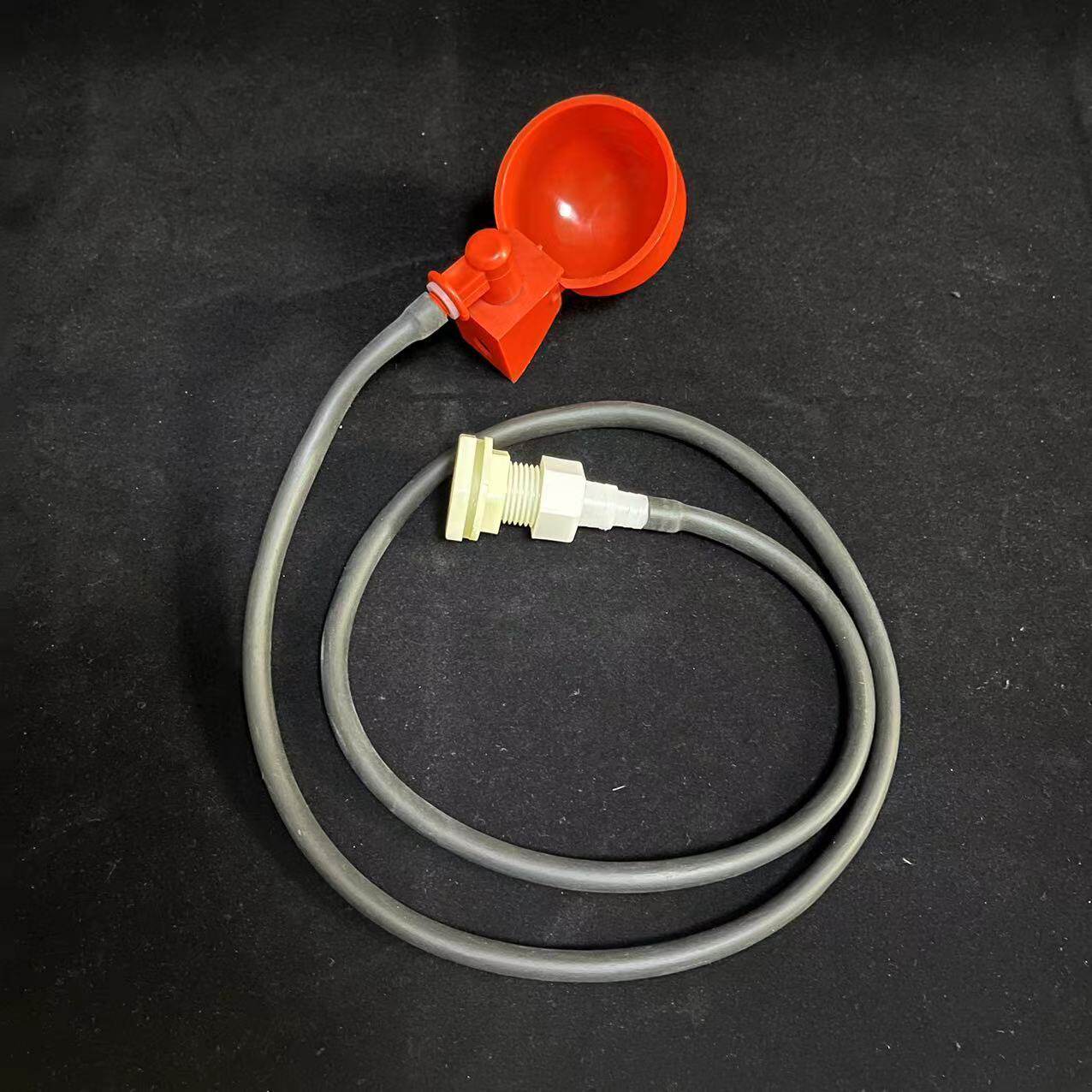 新型自动喂鸡神器饮水器