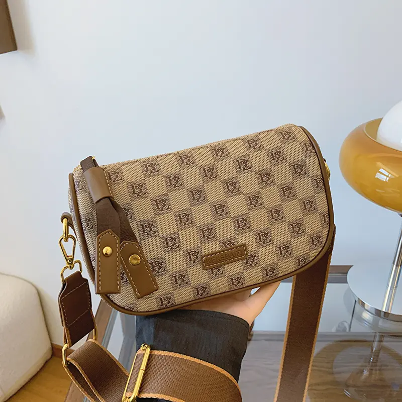 2025新款波士顿包包秋冬复古