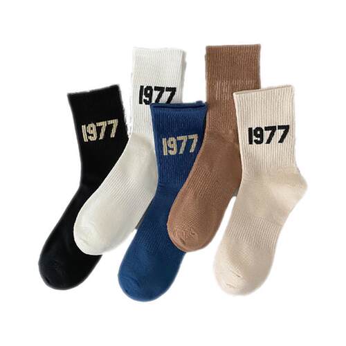 H 68530 Digital Pattern Socks 数字图案袜子