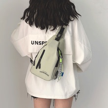 小众帆布斜挎包包女2025新款时尚单肩潮牌胸包男款运动腰包小背包
