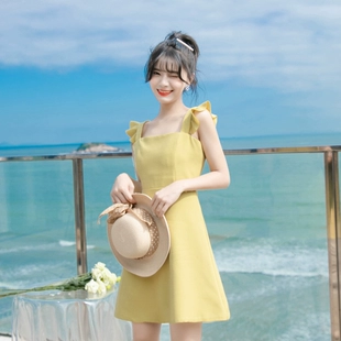新款 裙子 修身 2023年夏季 矮个子飞飞袖 网红吊带连衣裙女夏茶歇法式