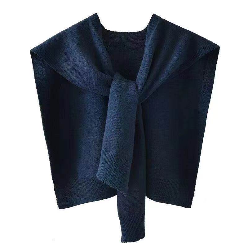 小丝巾搭配衣服针织小披