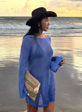 蓝色针织透视连体裤女性感露背度假风海边镂空长袖短款休闲慵懒风