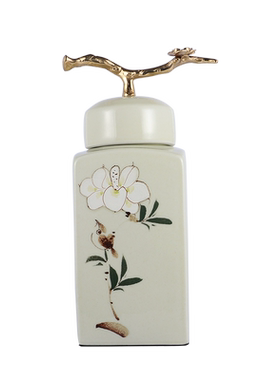 中式风花鸟画样板房间书架装饰罐