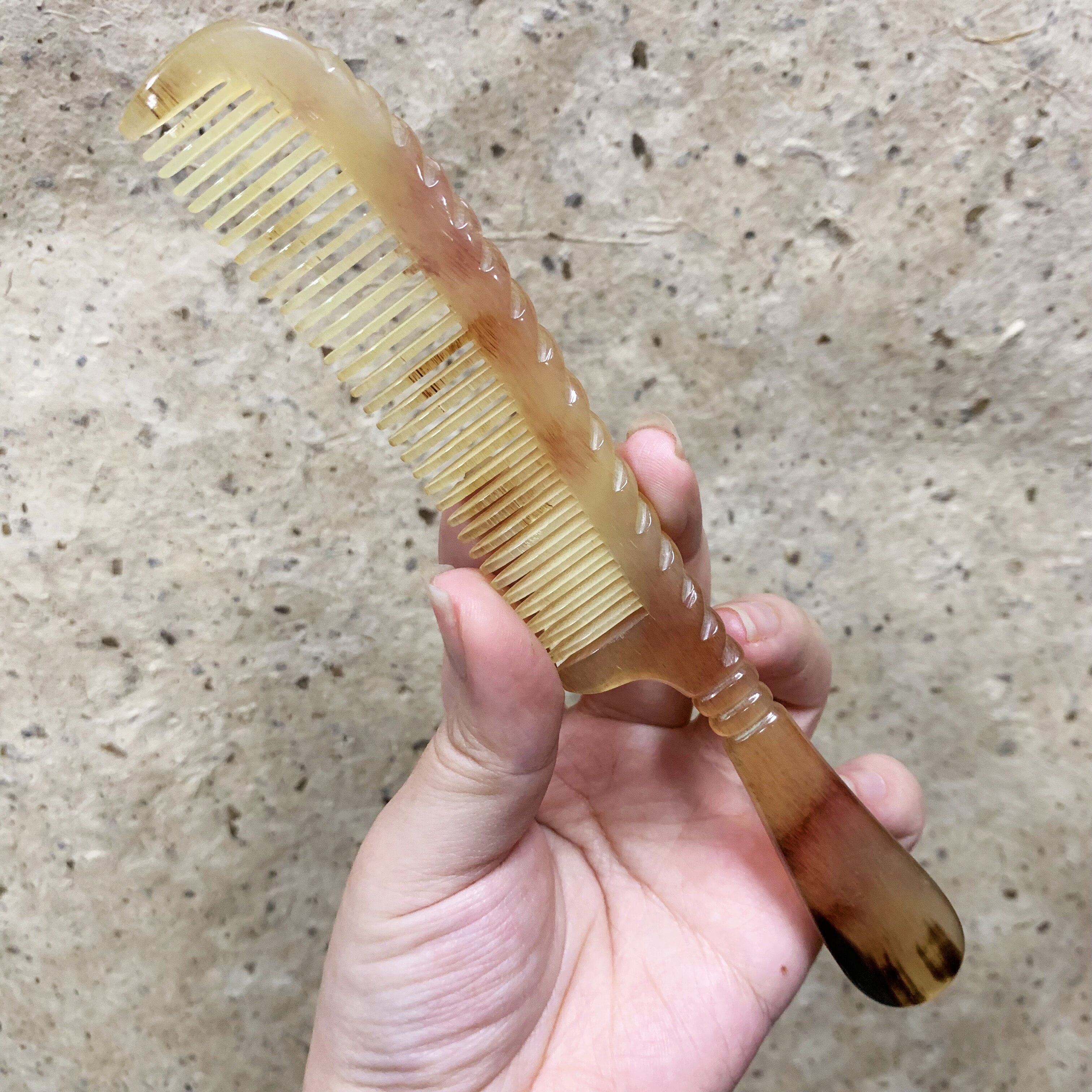 微瑕清仓特价天然牛角梳子细手柄男士超好梳家用实用送礼物