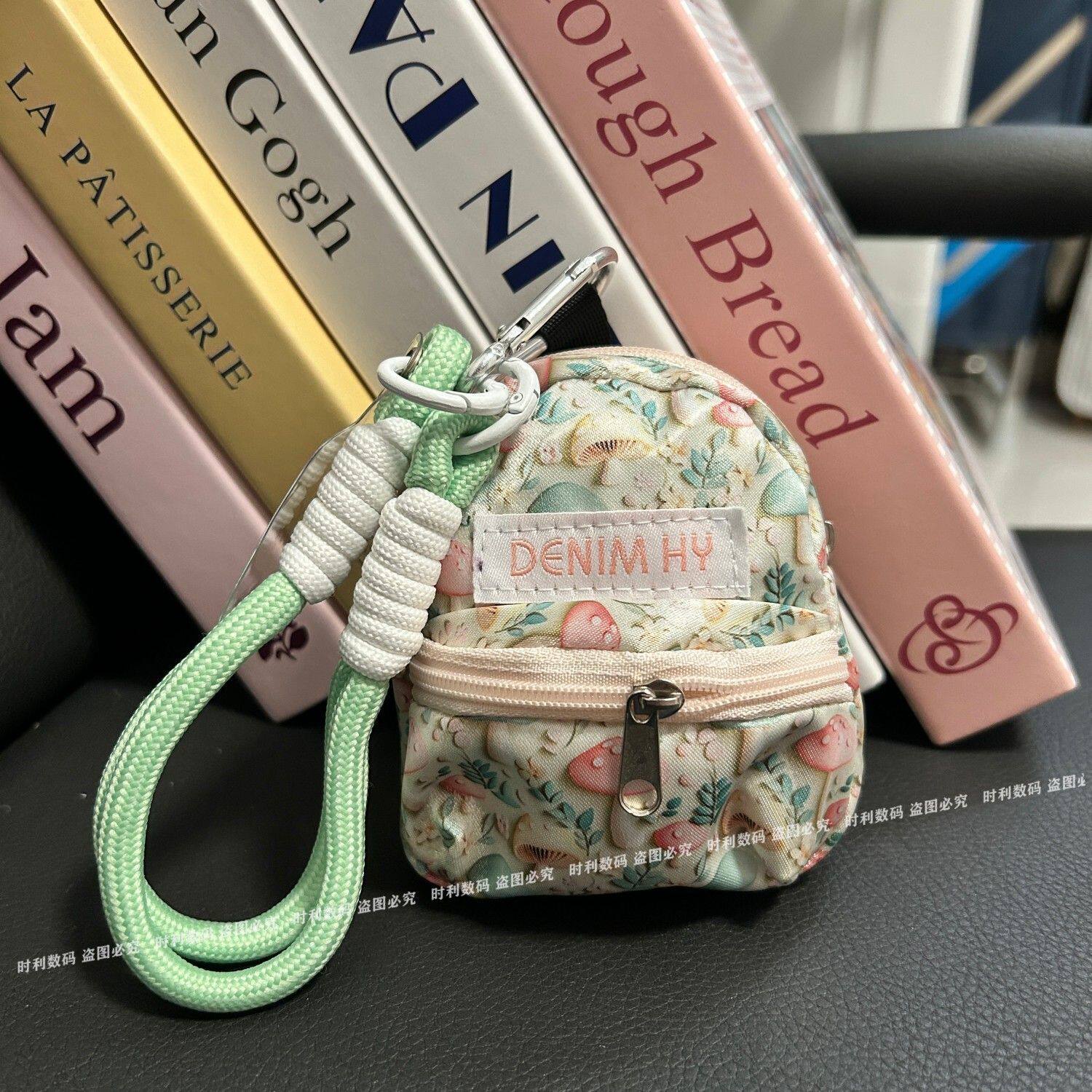 超迷你小挂包百搭零钱包挂饰小众通用手机挂件口红卡通书包耳机收