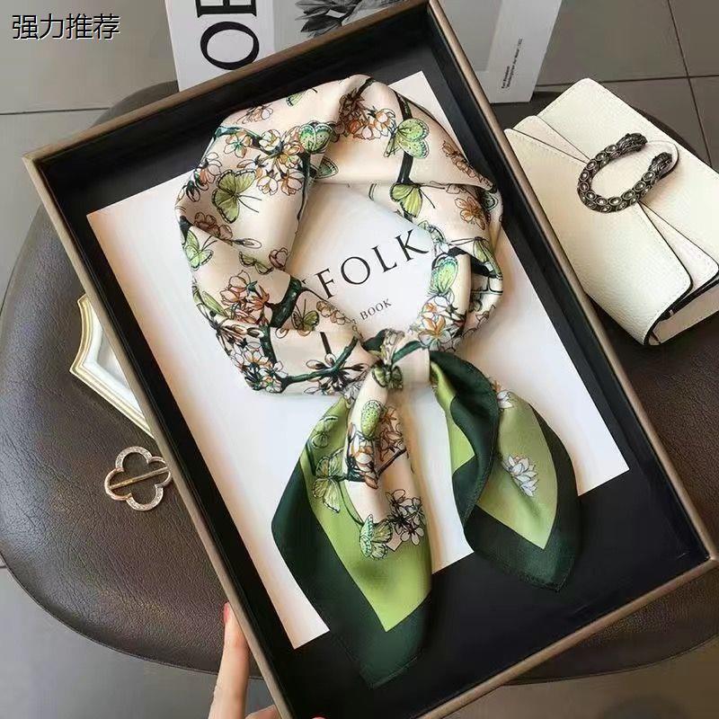 日本精工简约桑蚕丝小方