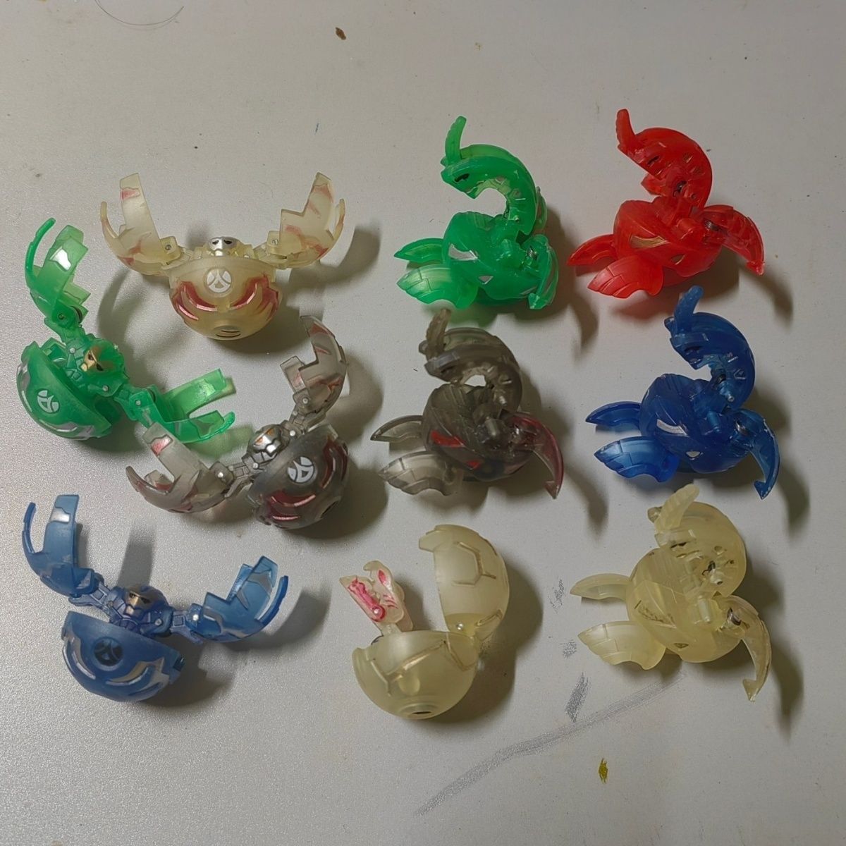 Отечественный сыпучий груз, первое поколение бакуганов с раскраской от Bakugan boy, однорогий дракон, взрывная черепаха. Изображение 1