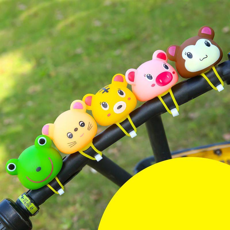 婴儿车上玩具挂件儿童宝宝自行车装饰品闪光平衡车夜间挂件配件夜