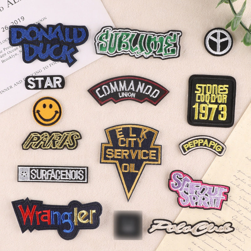 电脑绣花标徽章英文字母胸章帽徽服装辅料补丁贴刺绣贴布贴