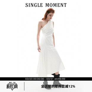 法式 26SS夏季 放射压褶斜肩针织背心不规则连衣裙女 MOMENT SINGLE