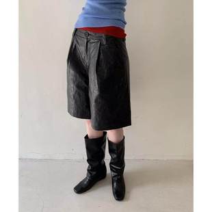 251316 显瘦中裤 配靴子复古皮裤 女冬复古气质简约短裤