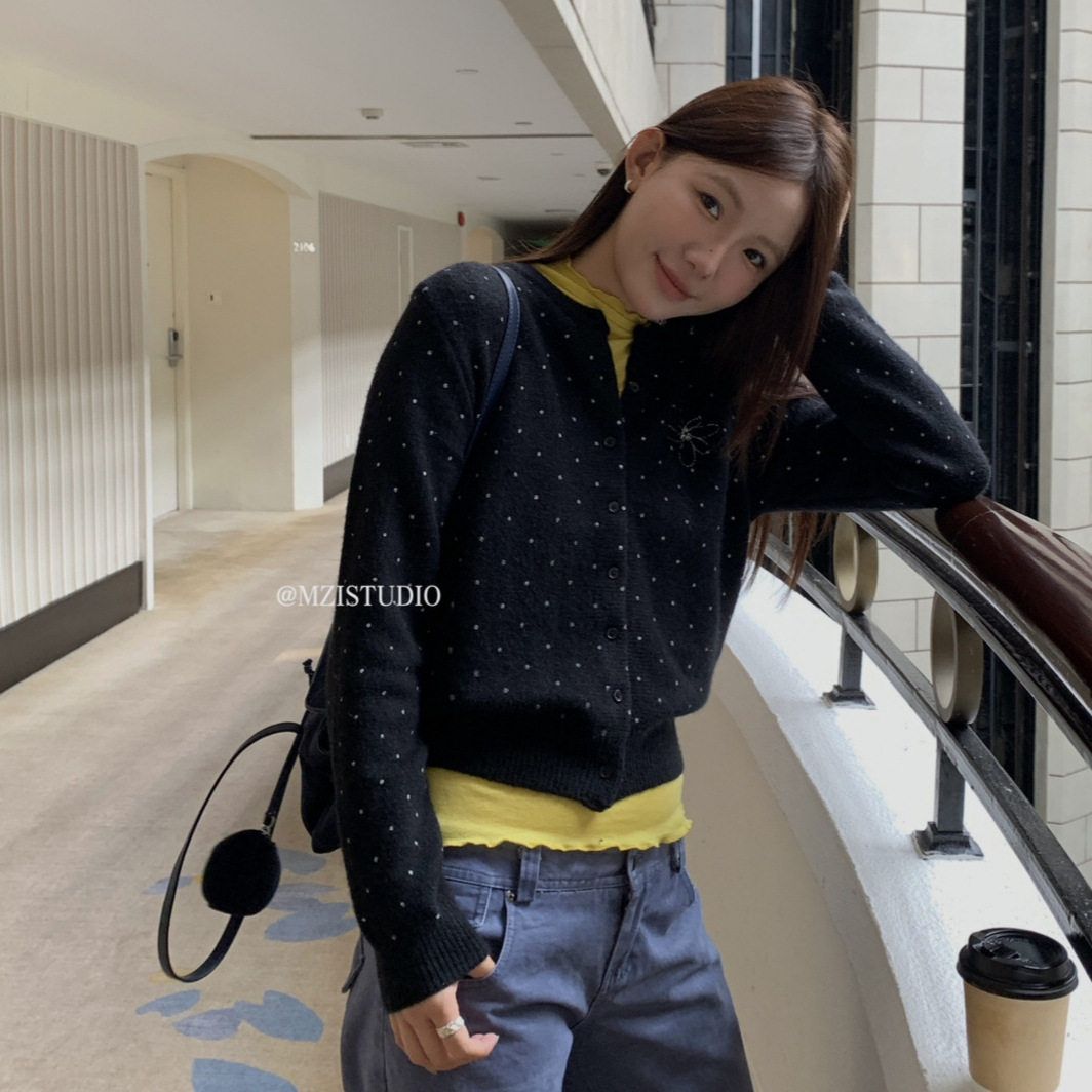 MZI STUDIO秋季韩系极简风小花刺绣百搭修身圆领开衫毛衣女A80301