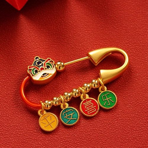 胸针爆款平安牌创意热门安全祈福别针安胎挂件宝宝2025年虎兔