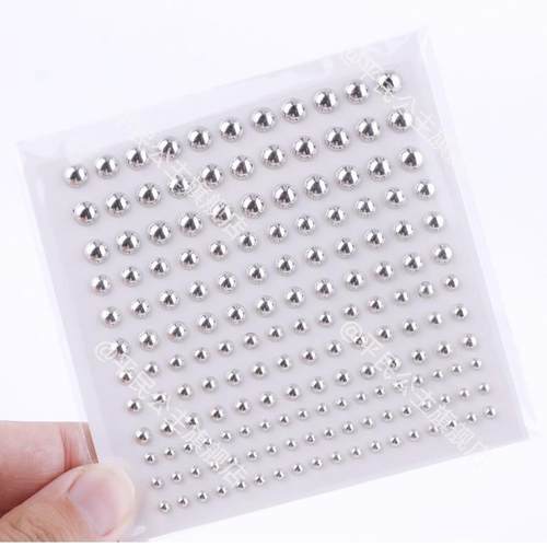 鼻钉眉钉贴唇钉y2k辣妹亚文化