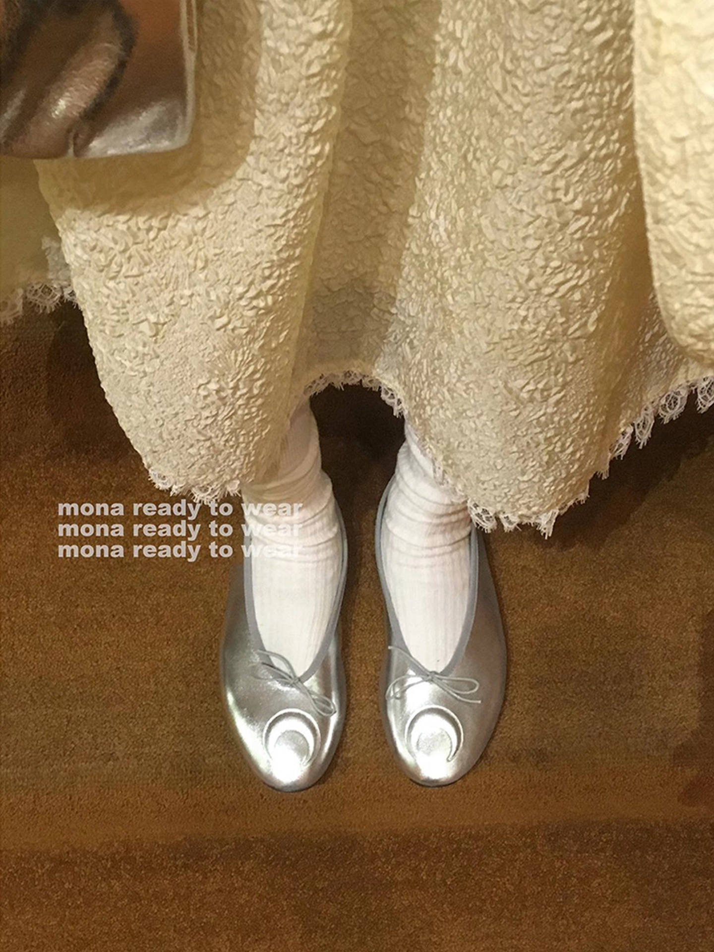 Luxe Lambskin Moon Silver Flats: 2025 Autumn Bow Ballet Style - Main product image from Taobao