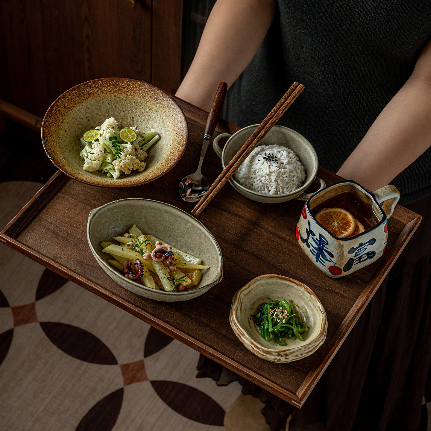 中式侘寂一人食套装设计感水杯粗陶菜碗双耳饭碗味碟餐厅摆盘餐具