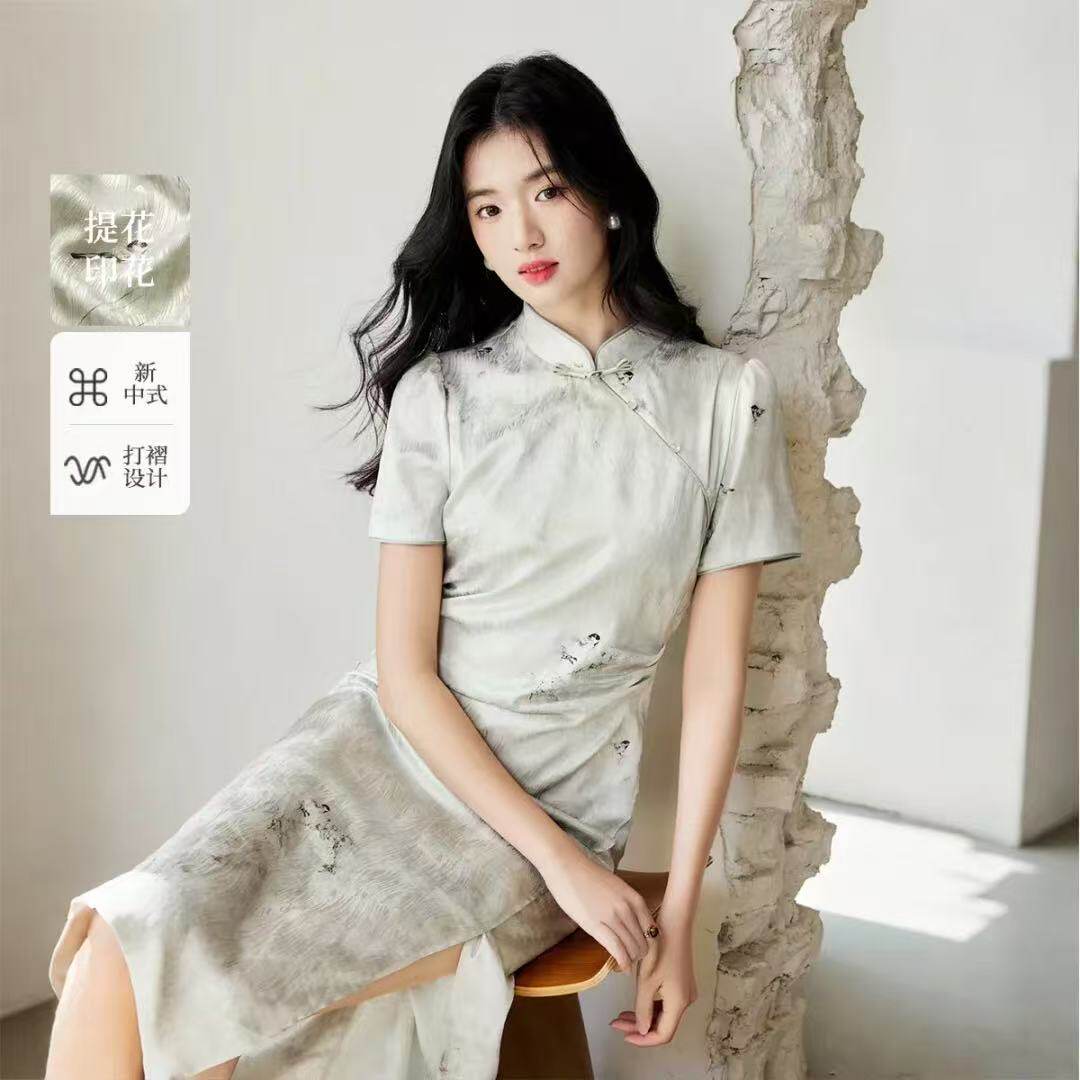 2025年夏季款A型立领印花腰身活褶连衣裙女国风中长裙