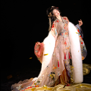 原创重工刺绣汉元 梁上燕·春辞 素秋冬 异志阁 2024国风大典秀款