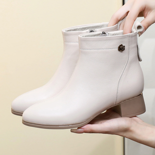 真皮短靴女2025新款秋冬加绒粗跟瘦瘦靴百搭秀气显瘦女靴白色靴子