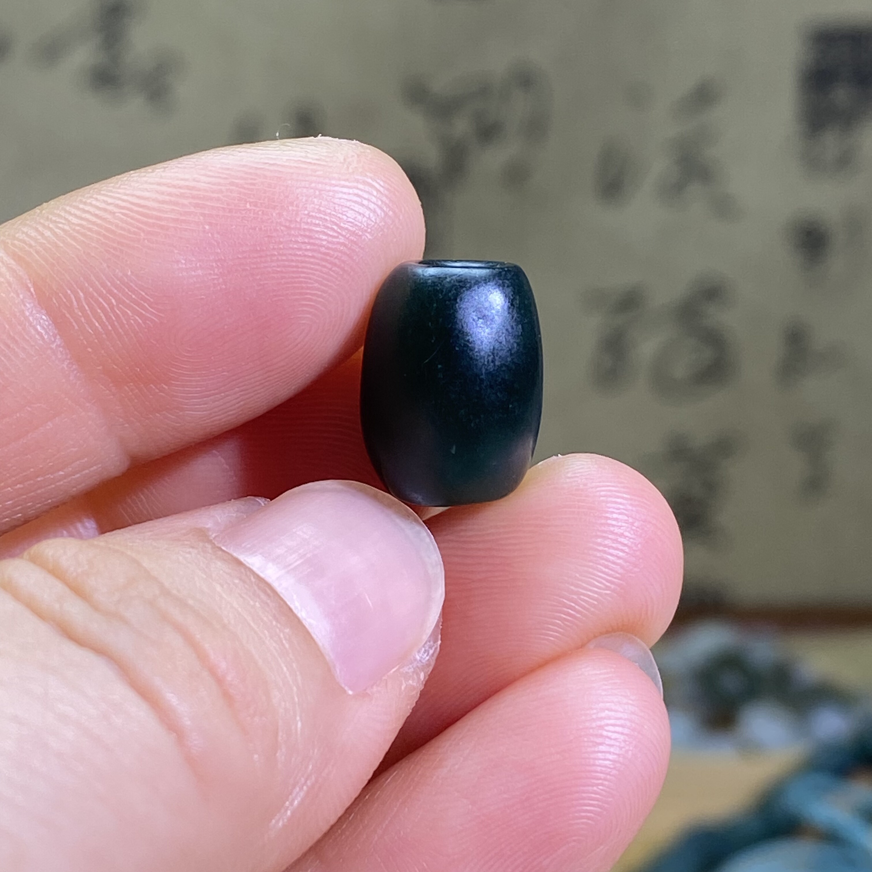 和田玉黑碧玉籽料随型桶珠配饰老光工艺复古风手编绳手串手链配珠