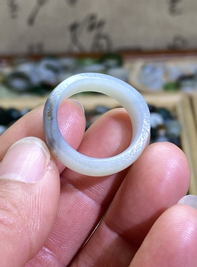 和田玉满皮青花籽料俏色卡19随型戒指大圈口古风文玩珠串跑圈挂饰