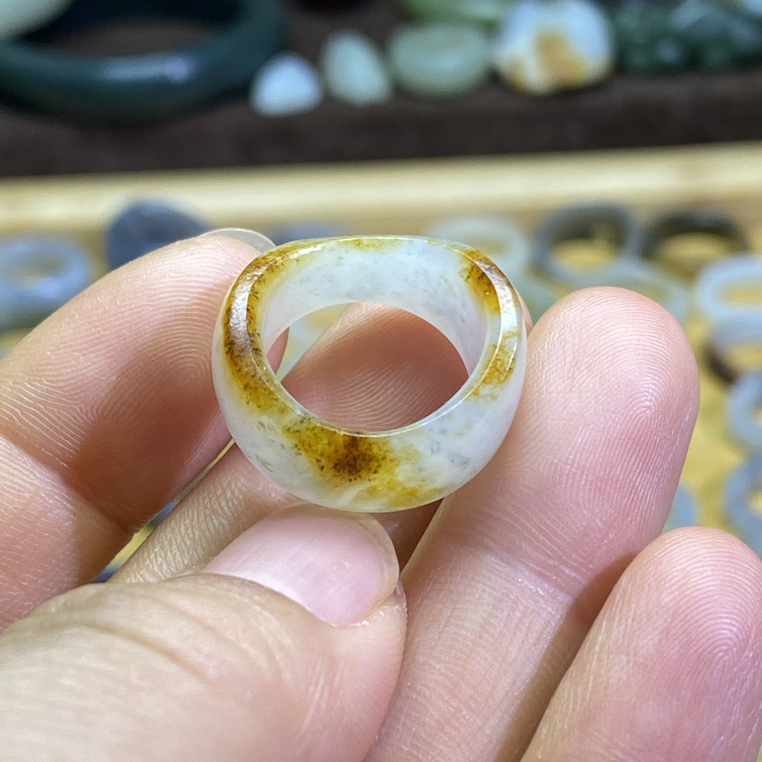 和田玉籽料白青花卡15洒金皮随型戒指跑环挂饰复古风戒圈挂饰