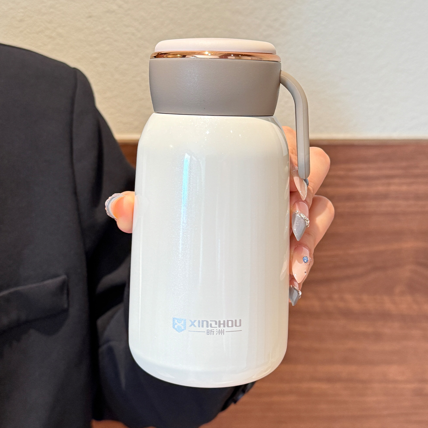 简约水杯保温杯男女款新款2025高颜值带茶隔学生上学小巧便携杯子