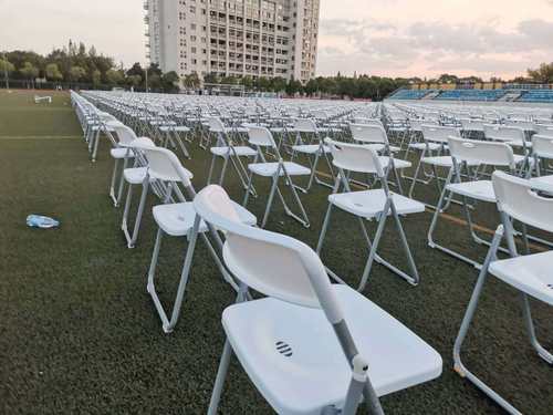 租赁桌子椅子价格 租赁桌子椅子图片 星期三