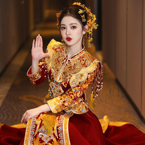高端新娘结婚秀禾服2026新款中式龙凤褂红色嫁衣流苏金色新中式女