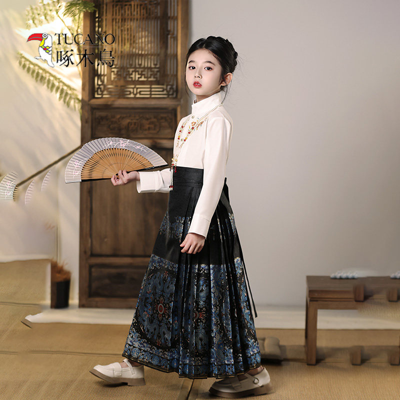 啄木鸟春秋季女2024新款马面裙