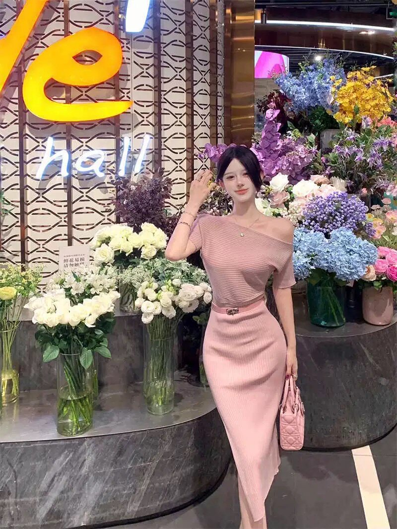 Ntan人间梦露 夏季露肩连衣裙女收腰修身显瘦开叉中长款针织裙