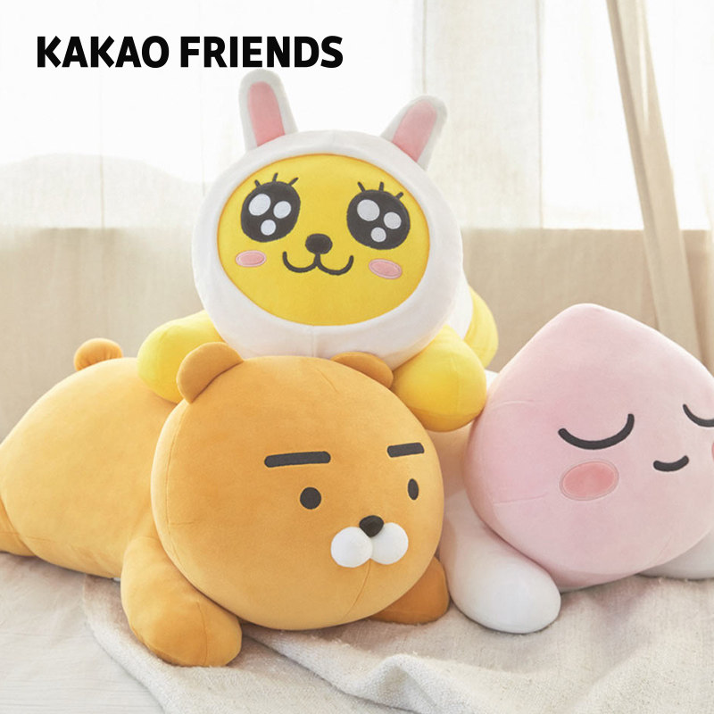 KAKAO FRIENDS 可愛毛絨玩偶公仔娃娃生日禮物啵啵桃床上抱枕睡枕在類目 模玩/動漫/周邊/cos/桌遊, 卡通/動漫周邊, 動漫毛絨/抱枕/坐墊中 - 來自Buy2taobao.com提供專業的淘寶代購服務