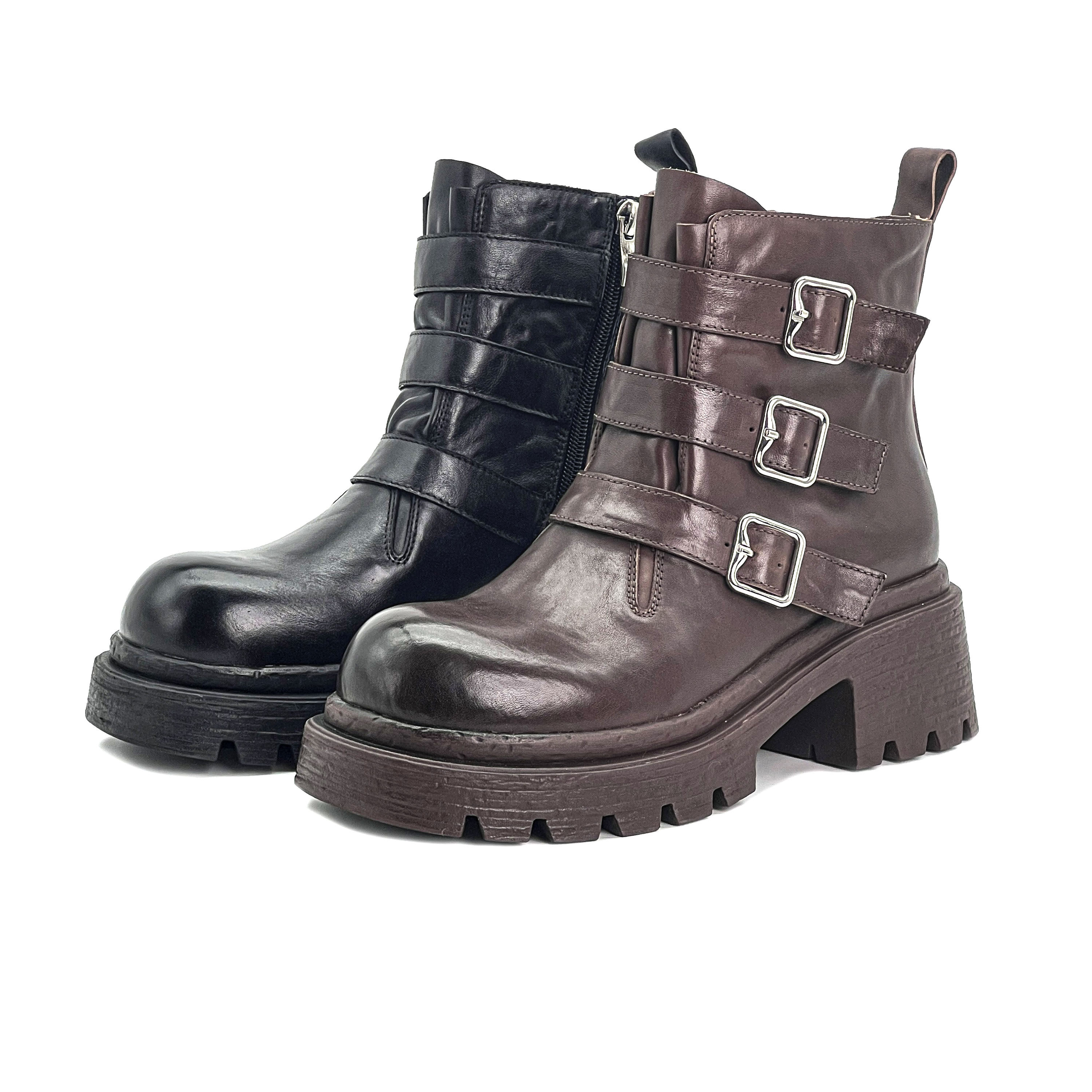 复古风皮带扣马丁靴女短筒头层牛皮粗跟麂皮绒里圆头绑带厚底短靴