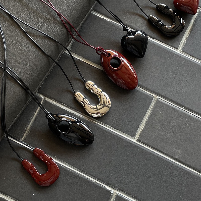 韩国ins博主同款项链酒红色黑色银色吊坠小众设计高级感新款配饰