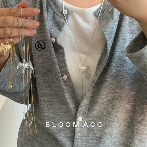新款小众设计感复古流苏小马吊坠项链女个性时尚百搭可调节长款链