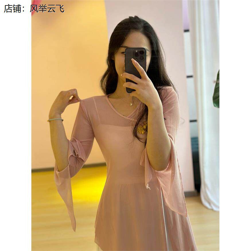 古典舞蹈服女飘逸服装演