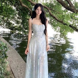 海边度假风法式 夏日绝美在逃公主碎花吊带连衣裙2025新款 收腰长裙